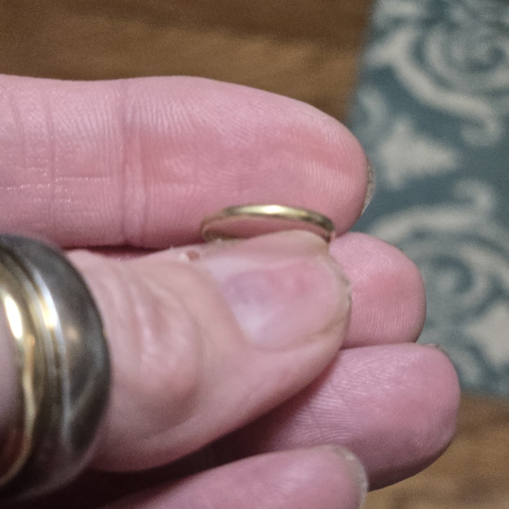 Elegant Gold Ring